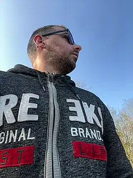 Snapshot of balkis30 chatting on 03/17/25, 09:01 balkis30 online show from 03/17/25, 09:01