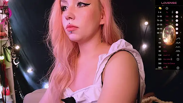 Snapshot of Bibi_Iva chatting on 04/09/26, 02:44 Bibi Iva online show from 04/09/26, 02:44