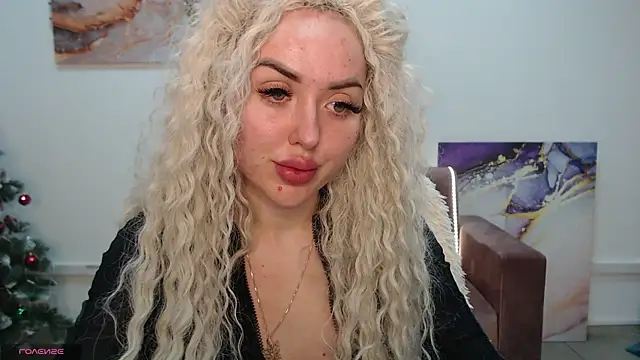 Snapshot of MissisCaty chatting on 02/02/25, 11:53 MissisCaty online show from 02/02/25, 11:53