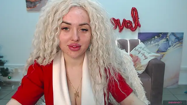 Snapshot of MissisCaty chatting on 02/05/25, 07:42 MissisCaty online show from 02/05/25, 07:42