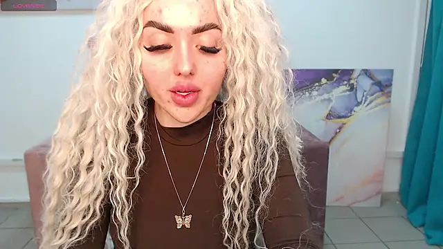 Snapshot of MissisCaty chatting on 02/12/25, 10:48 MissisCaty online show from 02/12/25, 10:48