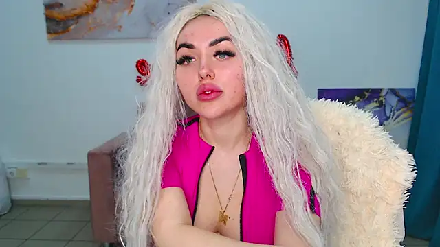 Snapshot of MissisCaty chatting on 03/16/25, 09:49 MissisCaty online show from 03/16/25, 09:49