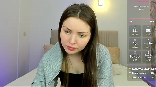 Lora Rosee online show from 02/19/25, 09:39