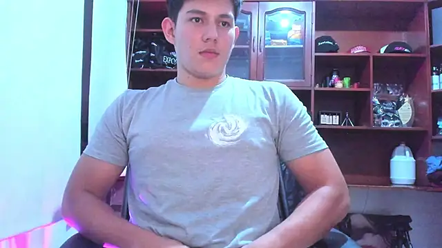 Snapshot of JamesCr_ chatting on 02/04/25, 08:56 JamesCr online show from 02/04/25, 08:56