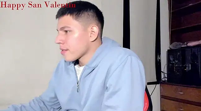 Snapshot of JamesCr_ chatting on 02/14/25, 04:15 JamesCr online show from 02/14/25, 04:15