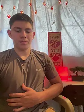 Snapshot of JamesCr_ chatting on 02/14/25, 12:03 JamesCr online show from 02/14/25, 12:03