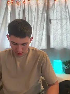 Snapshot of JamesCr_ chatting on 02/18/25, 01:22 JamesCr online show from 02/18/25, 01:22