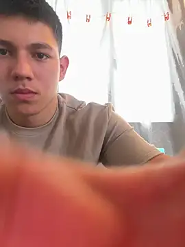 Snapshot of JamesCr_ chatting on 02/19/25, 02:12 JamesCr online show from 02/19/25, 02:12