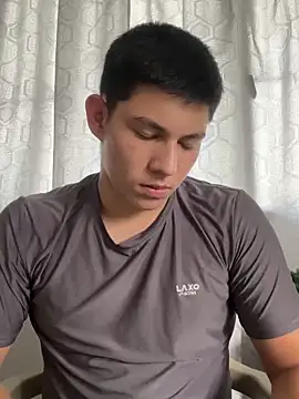 Snapshot of JamesCr_ chatting on 03/02/25, 09:43 JamesCr online show from 03/02/25, 09:43