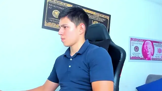 Snapshot of JamesCr_ chatting on 03/06/25, 09:53 JamesCr online show from 03/06/25, 09:53