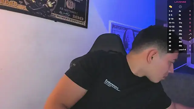 Snapshot of JamesCr_ chatting on 09/16/25, 02:45 JamesCr online show from 09/16/25, 02:45