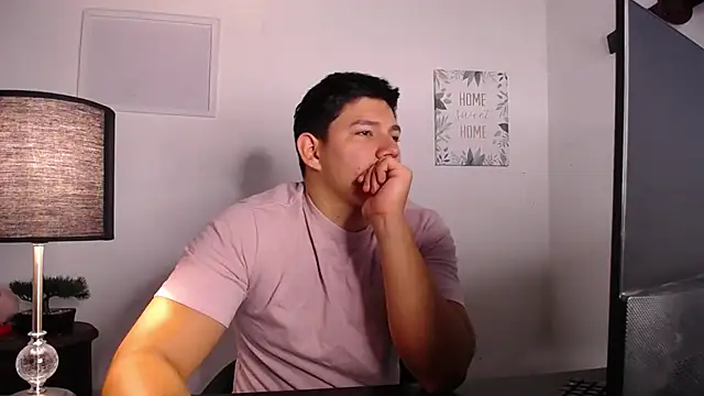 Snapshot of JamesCr_ chatting on 10/07/25, 10:56 JamesCr online show from 10/07/25, 10:56