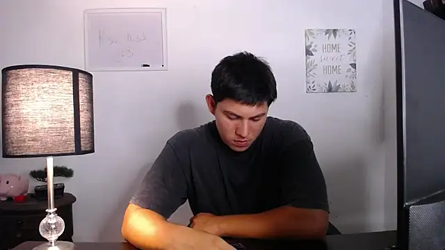 Snapshot of JamesCr_ chatting on 10/15/25, 01:50 JamesCr online show from 10/15/25, 01:50