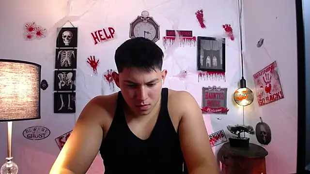 Snapshot of JamesCr_ chatting on 10/26/25, 01:22 JamesCr online show from 10/26/25, 01:22