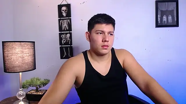 Snapshot of JamesCr_ chatting on 11/08/25, 12:11 JamesCr online show from 11/08/25, 12:11