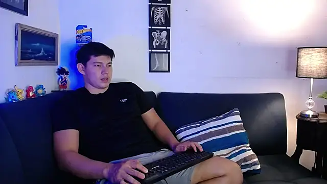 Snapshot of JamesCr_ chatting on 11/27/25, 12:35 JamesCr online show from 11/27/25, 12:35