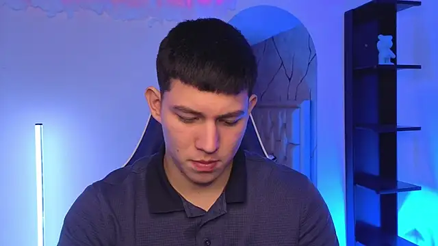 JamesCr  online show from 06/09/26, 12:28