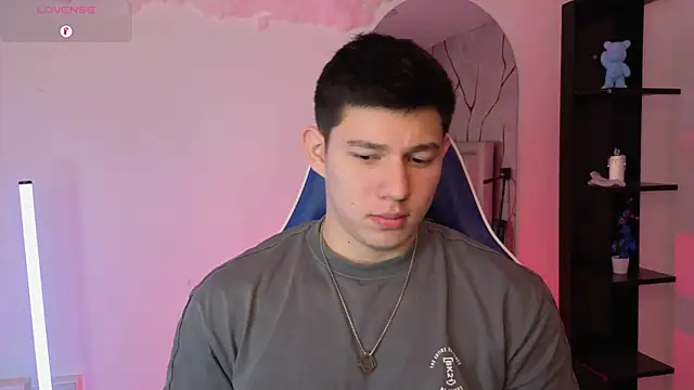 JamesCr  online show from 06/24/26, 12:48