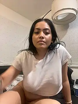 Snapshot of nadia06 chatting on 02/22/25, 07:36 nadia06 online show from 02/22/25, 07:36