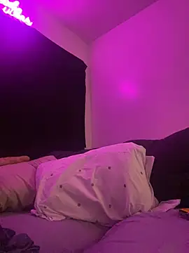 Snapshot of nadia06 chatting on 09/15/25, 04:23 nadia06 online show from 09/15/25, 04:23