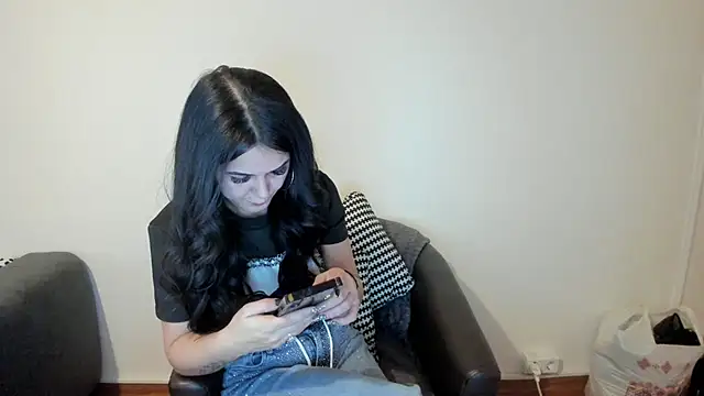 NicoleKatee online show from 02/03/26, 01:49