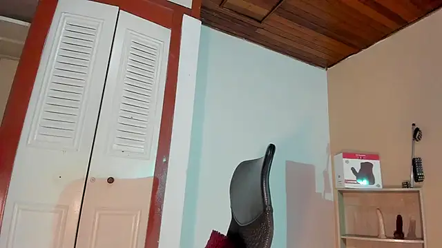 Violetta 0 online show from 10/29/25, 01:35