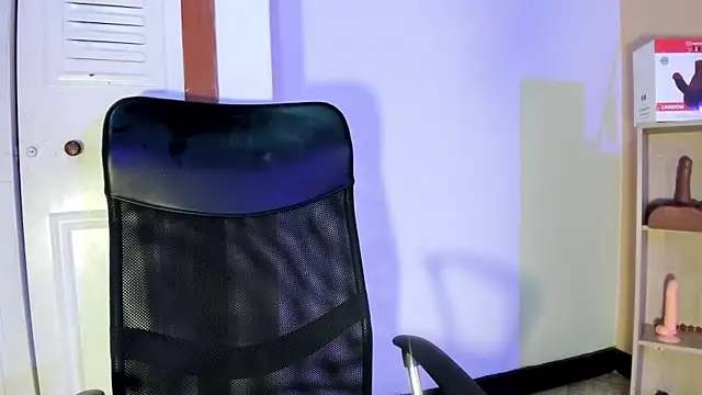 Violetta 0 online show from 11/07/25, 02:17