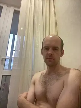 LynnAhNight online show from 09/17/25, 03:08