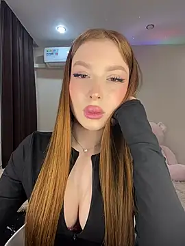 Snapshot of JessRoal chatting on 03/17/25, 01:14 JessRoal online show from 03/17/25, 01:14