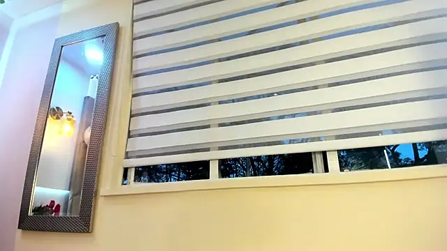 Snapshot of AzunaStar chatting on 02/12/26, 11:11 AzunaStar online show from 02/12/26, 11:11