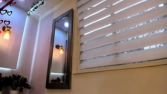 Snapshot of AzunaStar chatting on 02/13/26, 10:50 AzunaStar online show from 02/13/26, 10:50