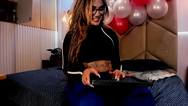 Snapshot of AzunaStar chatting on 02/16/26, 11:45 AzunaStar online show from 02/16/26, 11:45