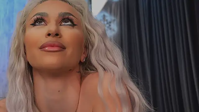 Snapshot of KarlaBart chatting on 01/11/26, 07:30 KarlaBart online show from 01/11/26, 07:30