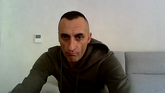 Snapshot of ANGELSANTAMARIA- chatting on 10/11/25, 03:21 ANGELSANTAMARIA- online show from 10/11/25, 03:21