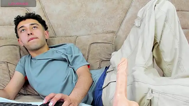 Snapshot of erickblaze_wm chatting on 02/19/25, 05:06 erickblaze wm online show from 02/19/25, 05:06