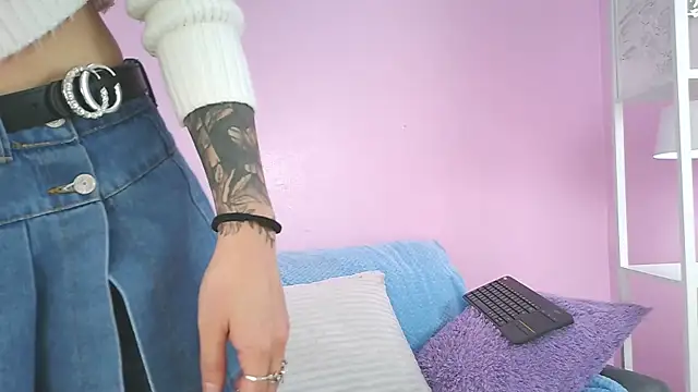 Hiyakasudere online show from 11/18/25, 06:45