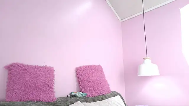 Snapshot of Hiyakasudere chatting on 01/07/26, 12:40 Hiyakasudere online show from 01/07/26, 12:40