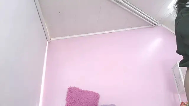 Snapshot of Hiyakasudere chatting on 01/19/26, 02:54 Hiyakasudere online show from 01/19/26, 02:54