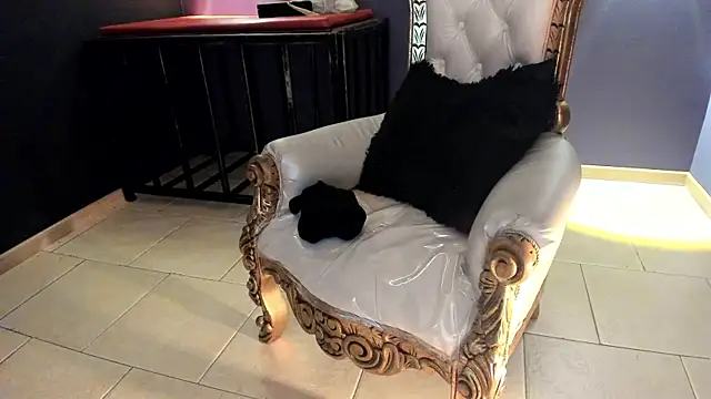 Snapshot of jessi_lemuss chatting on 12/02/25, 08:37 jessi lemuss online show from 12/02/25, 08:37