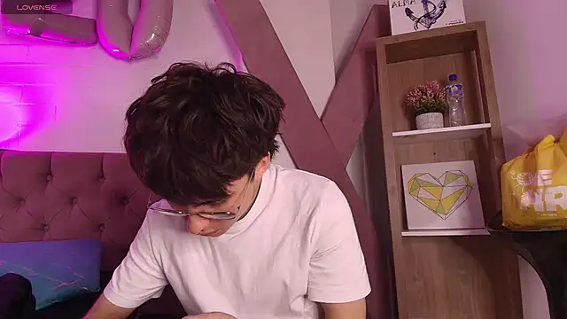 PepperTwink online show from 12/15/25, 04:44