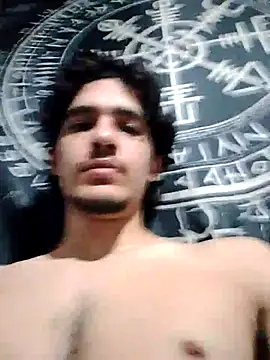 Snapshot of justinsinner1 chatting on 02/05/26, 11:20 justinsinner1 online show from 02/05/26, 11:20