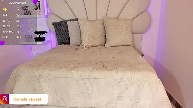 Snapshot of Danielaangelina chatting on 10/06/25, 05:38 Danielaangelina online show from 10/06/25, 05:38