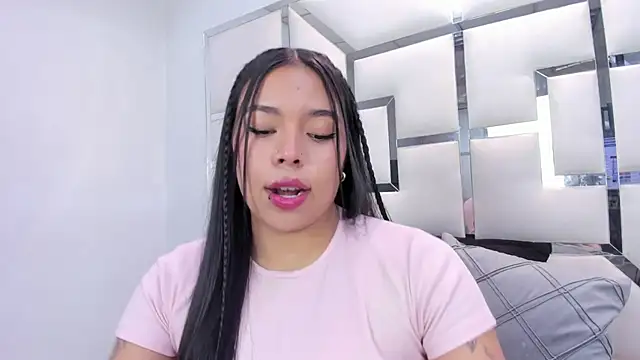 ZoeWan69 online show from 02/03/26, 02:11