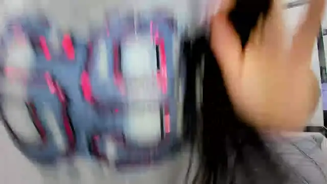 ZoeWan69 online show from 05/01/26, 01:05