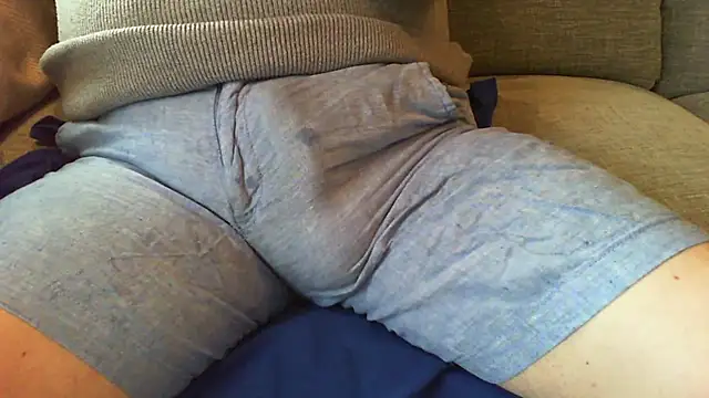 Snapshot of bulgeseeker chatting on 03/12/26, 07:36 bulgeseeker online show from 03/12/26, 07:36