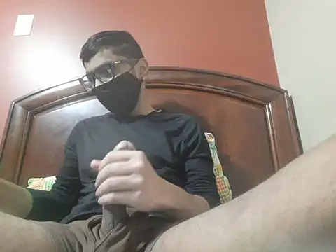 Snapshot of kk77102 chatting on 02/02/26, 09:30 kk77102 online show from 02/02/26, 09:30