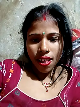 Snapshot of Miss_triha chatting on 03/11/25, 12:54 Miss triha online show from 03/11/25, 12:54