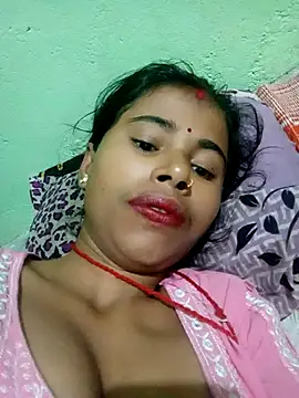 Snapshot of Miss_triha chatting on 11/04/25, 11:48 Miss triha online show from 11/04/25, 11:48