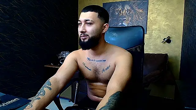 Snapshot of JaceZachary chatting on 02/24/25, 08:38 JaceZachary online show from 02/24/25, 08:38