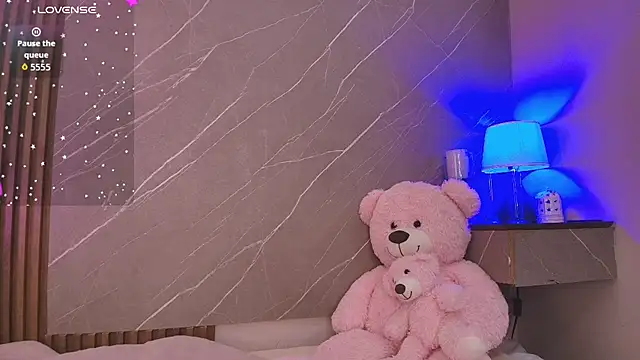 ariana jhonson1 online show from 06/26/26, 11:14